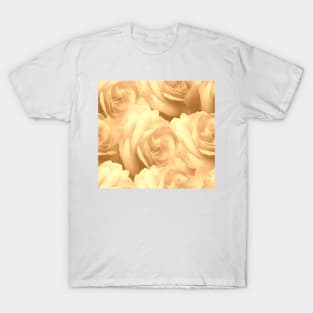 Seamless floral pattern of yellow roses. T-Shirt